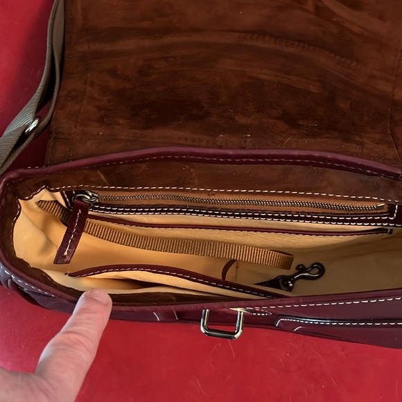 Dooney and Bourke Crossbody. - Picture 3 of 3